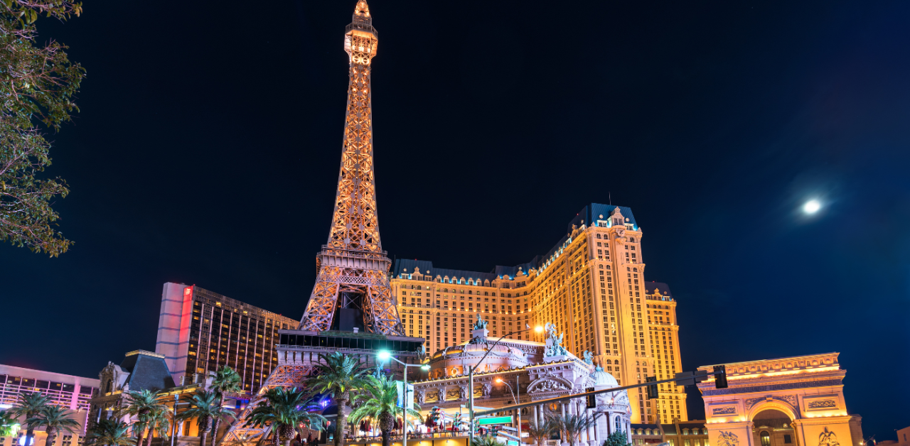 Romantic Living Homes Near the Eiffel Tower Viewing Deck in Las Vegas